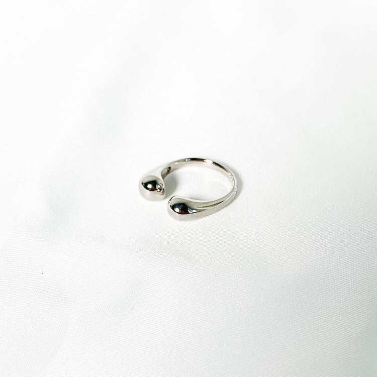 Ese Ring in Silver