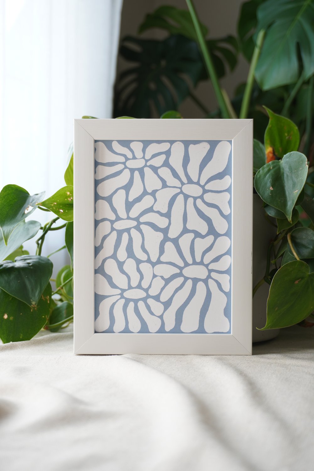Blue Groovy Flower Design Print