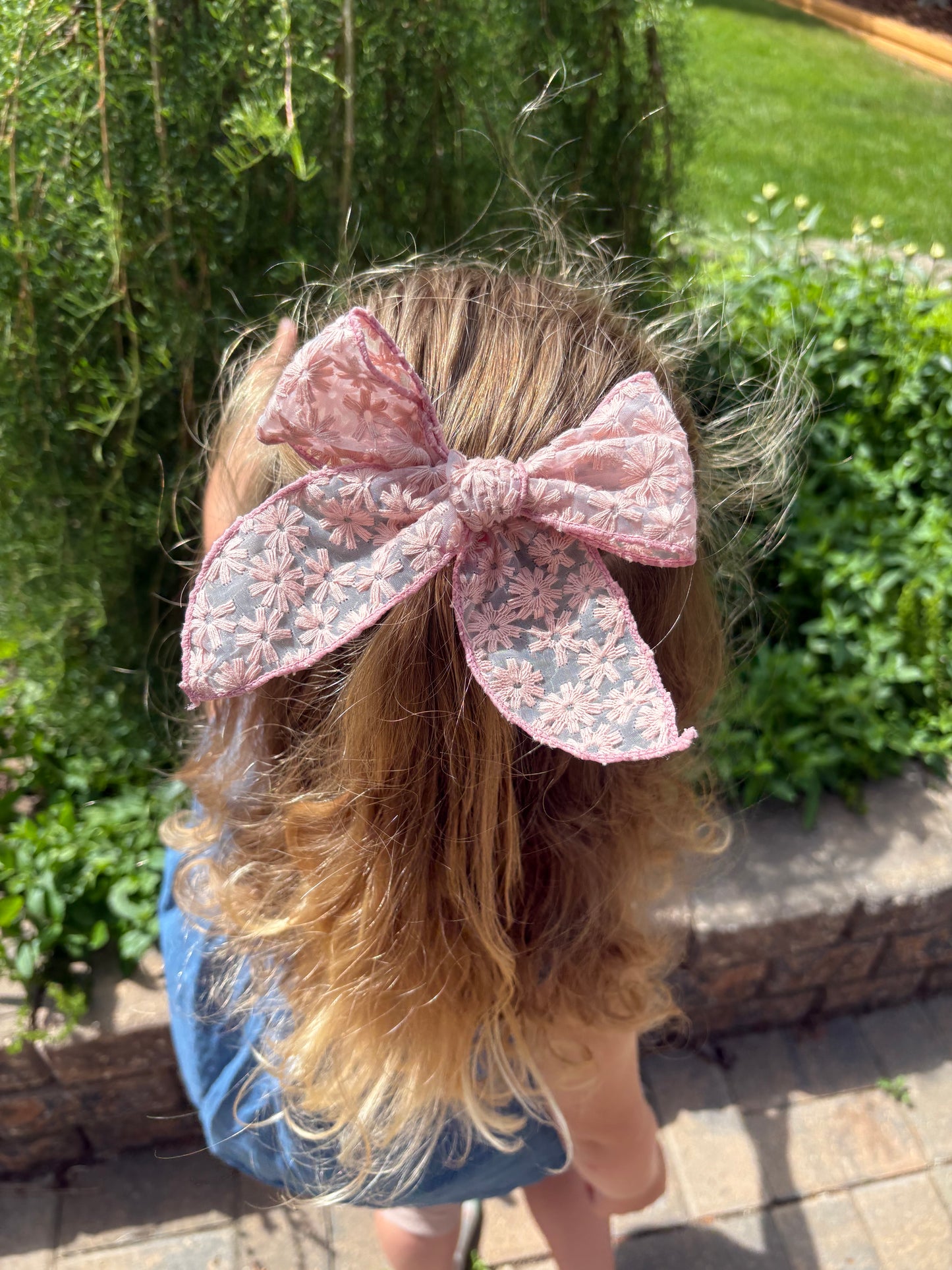 Lace Sailor Bow