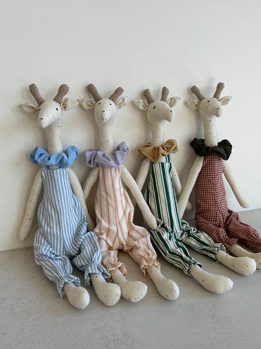 Giraffe Bedtime Buddy with Removable Scrunchie