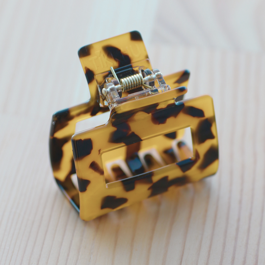 Cube Clip in Dark Tortoise