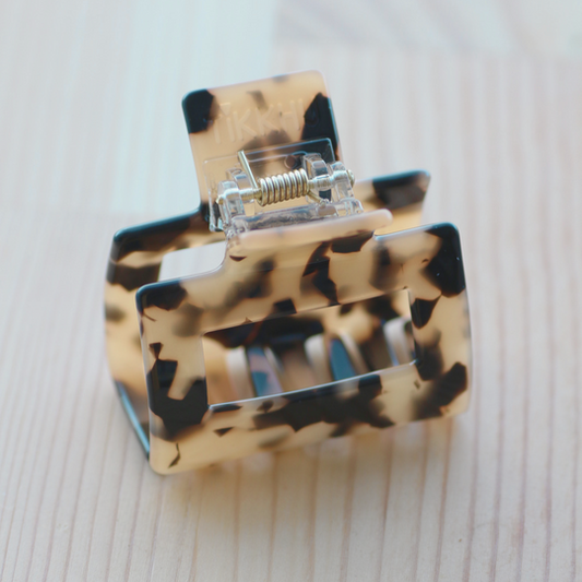 Cube Clip in Light Tortoise