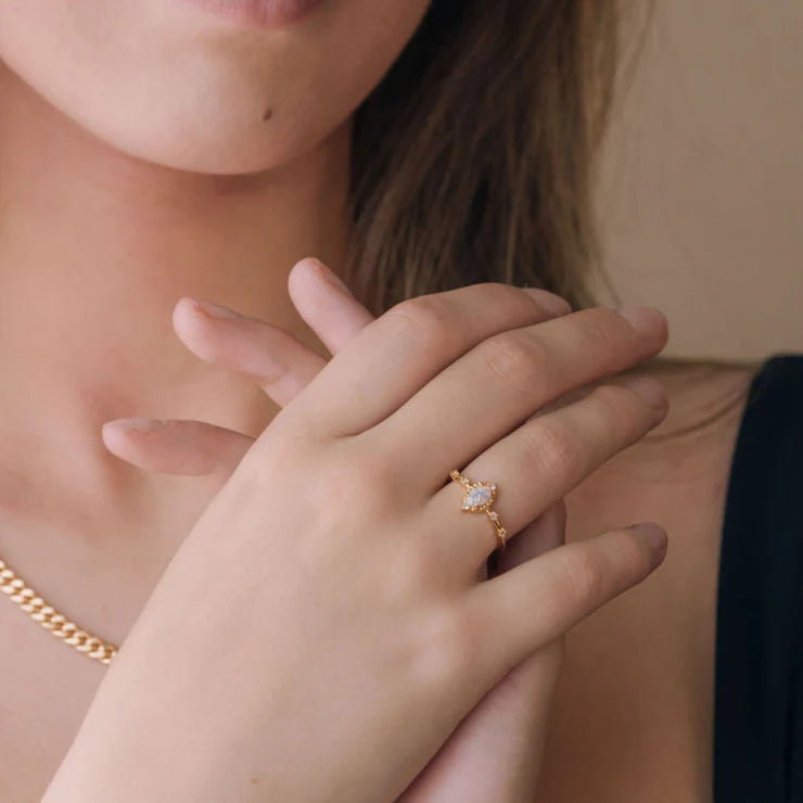 Ophelia Ring in Gold