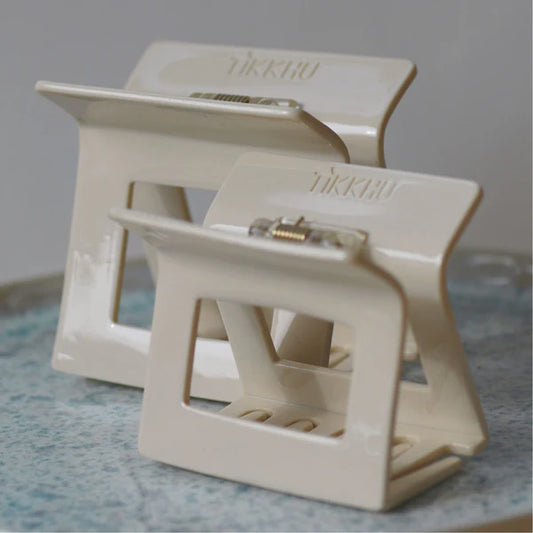 Rubi Claw Clip in Oat