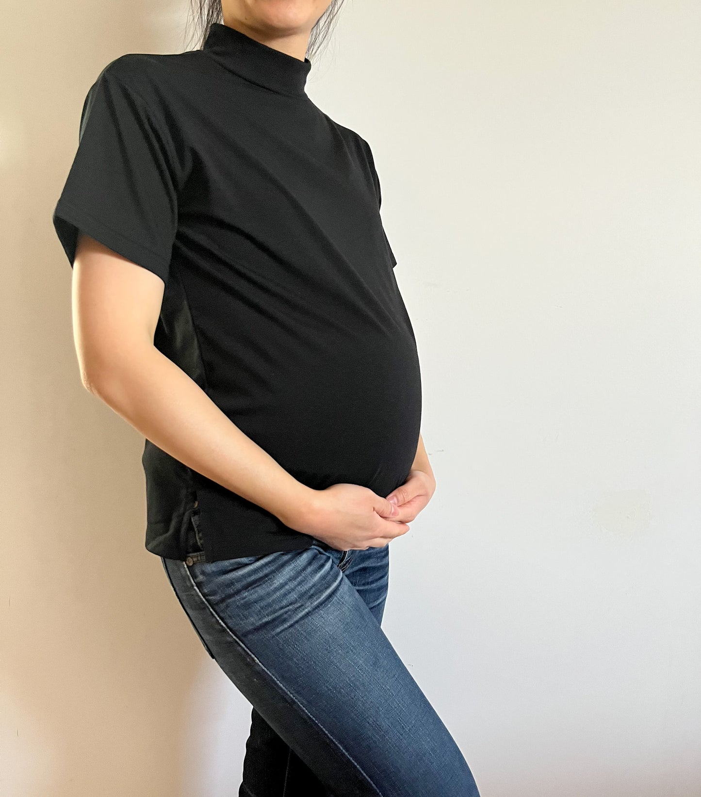 Taylor Mockneck in Black