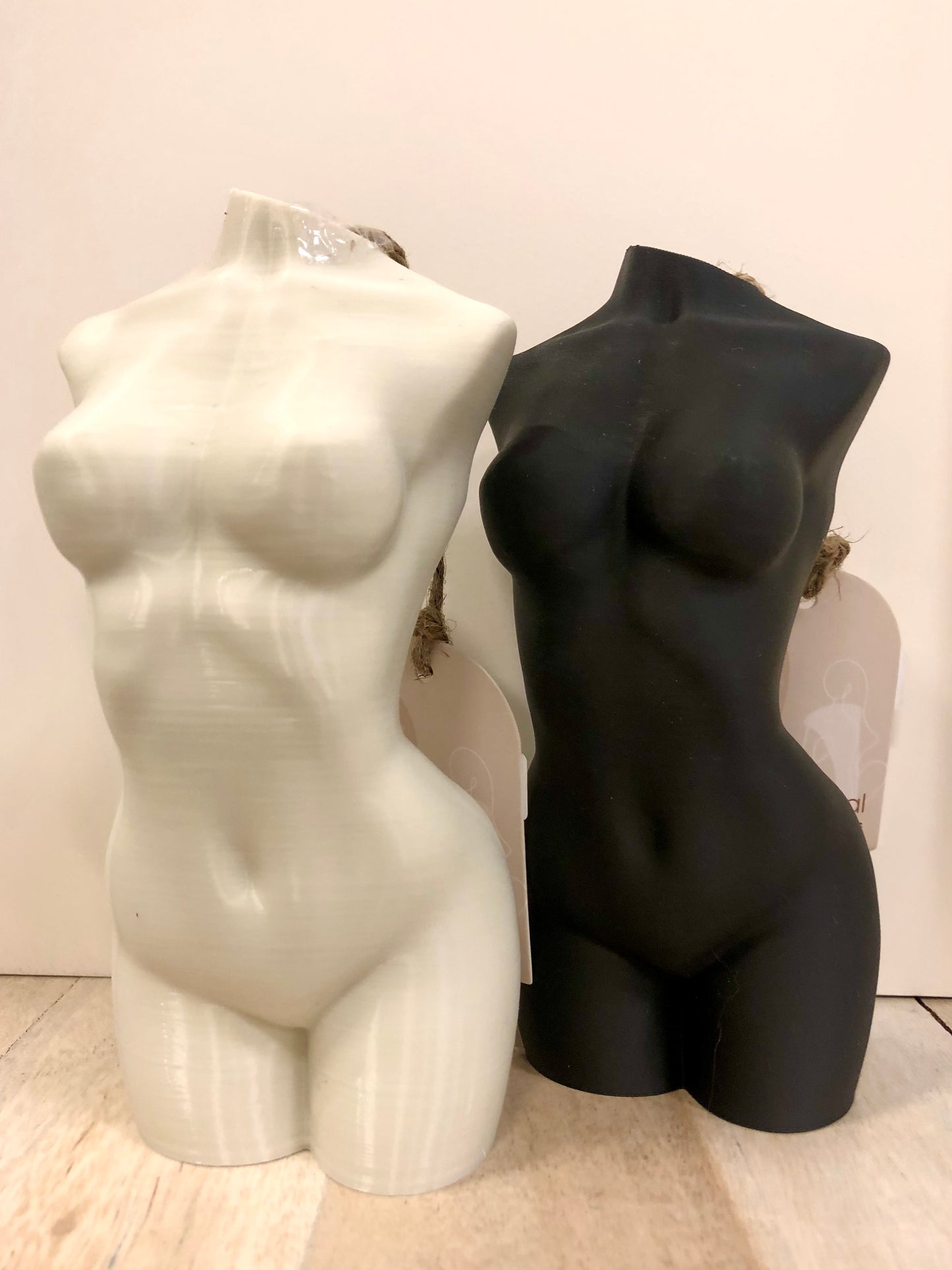 Body Vase in Black