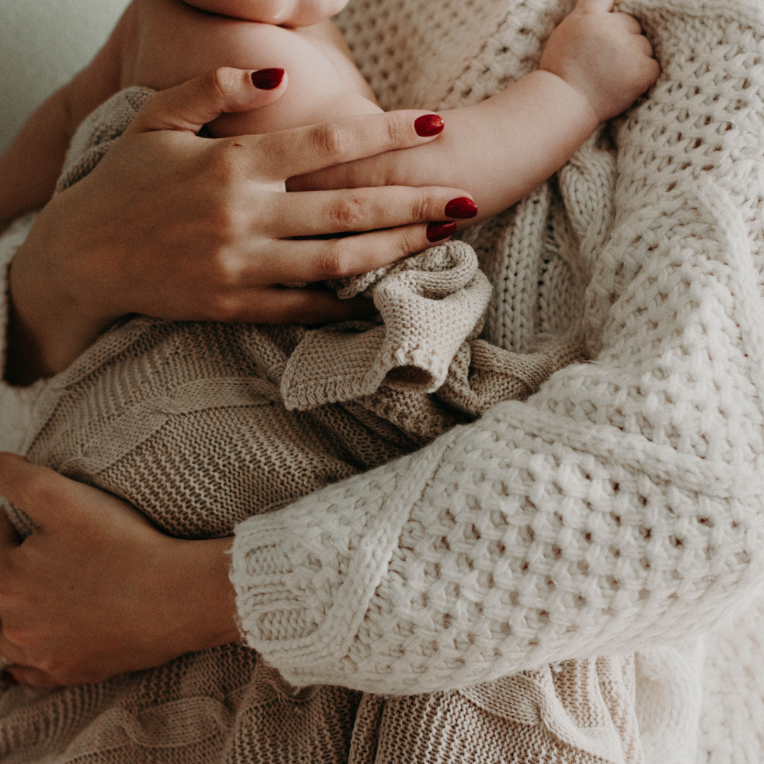 12 Edmonton Photographers for Mom and Baby Photos