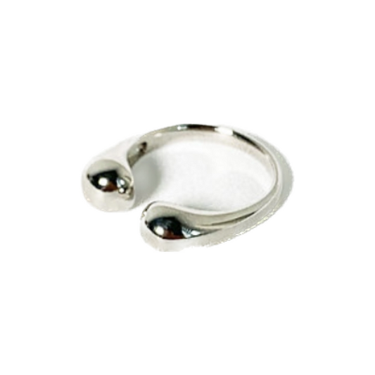 Ese Ring in Silver