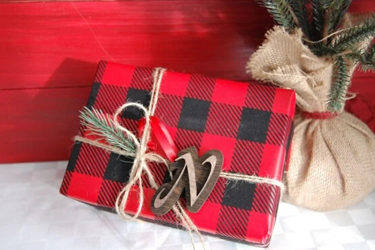 Holiday Decor & Ornaments