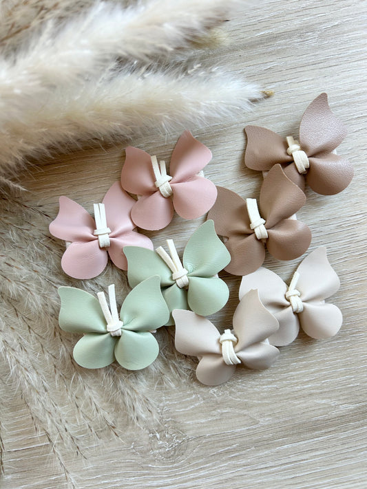 Butterfly Knot Clip