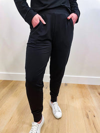 Munro Jogger in Black