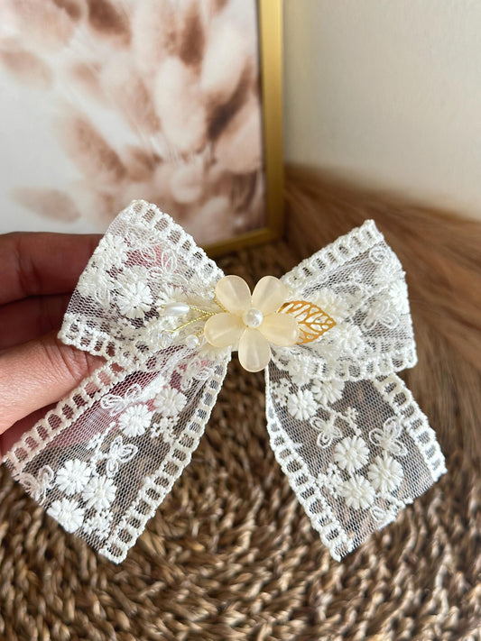 Lace Charm Bow Clip