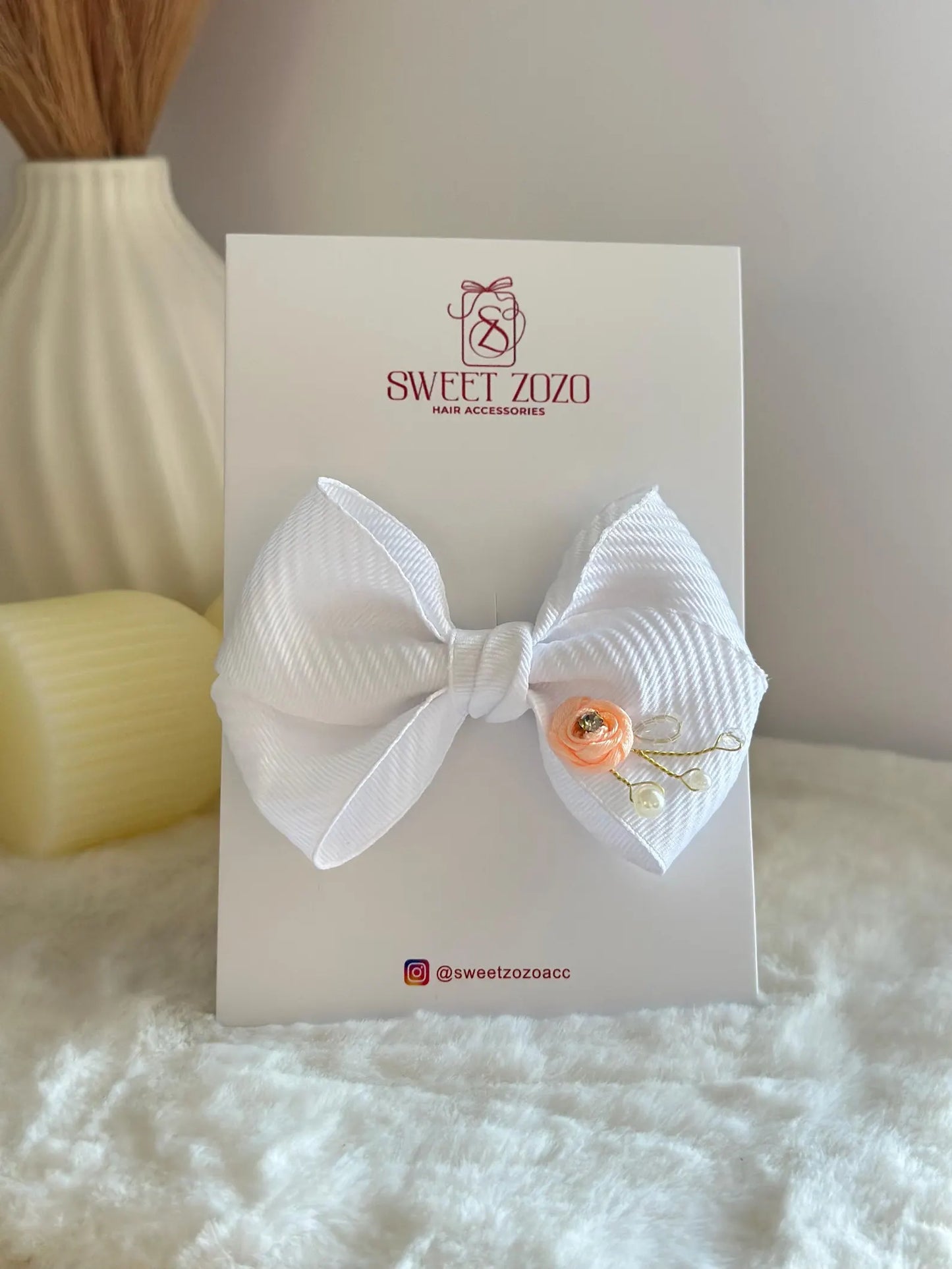 Fascinate Bow Clip