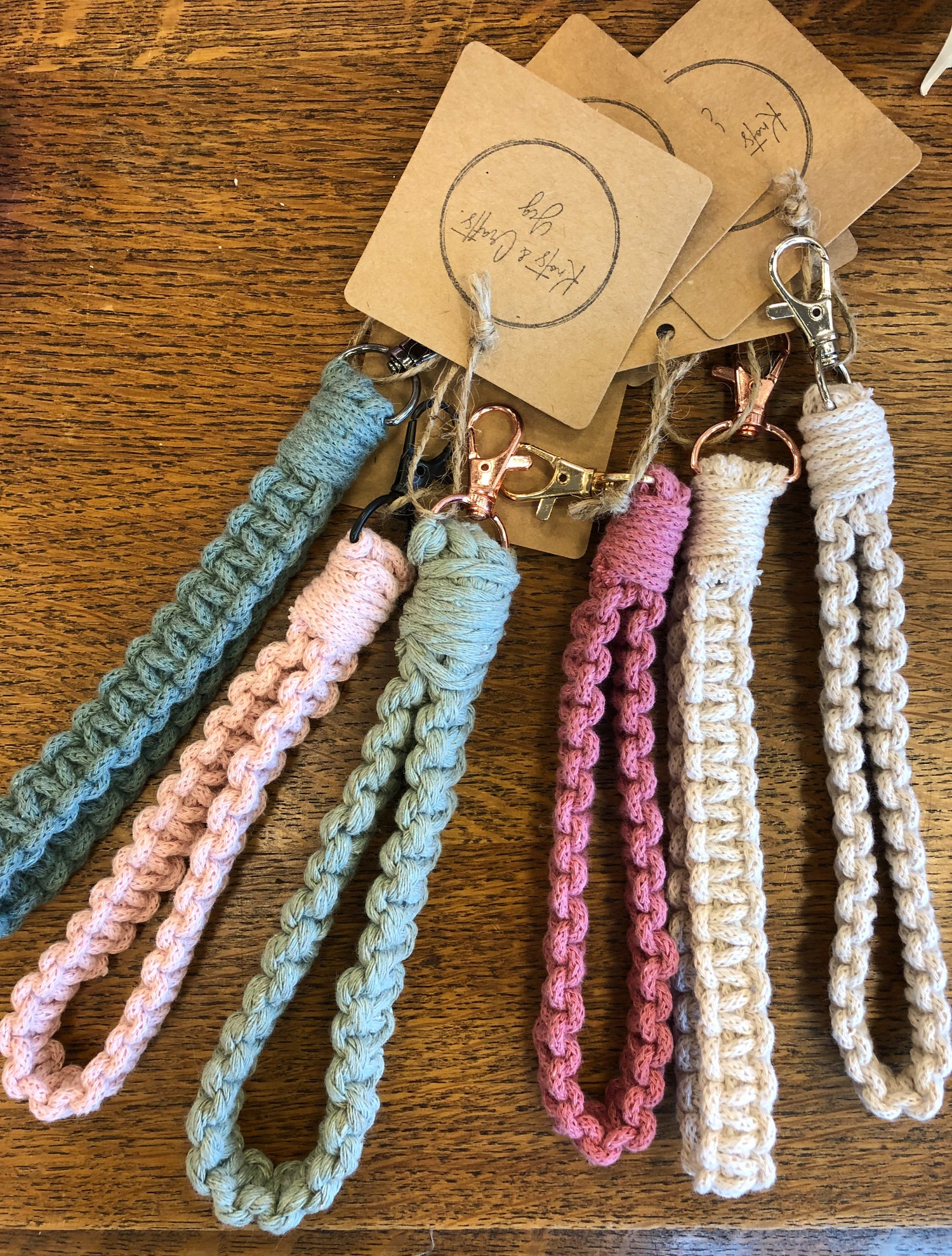 Knots and Crafts