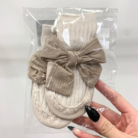 Bow Sock Booties in Cream
